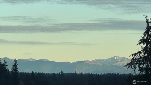 16526 1st Park Se, Bothell