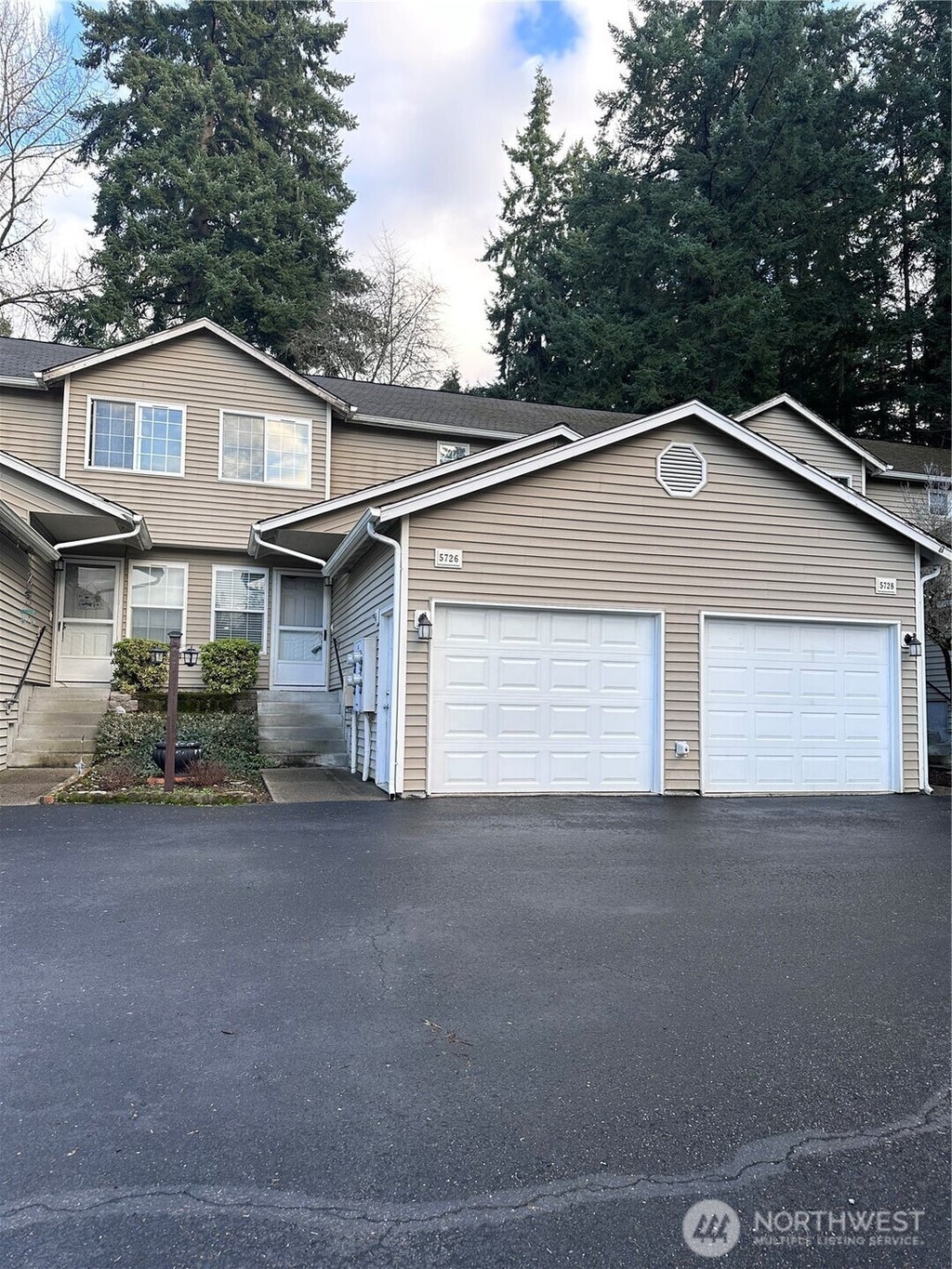 5726 99th Street Ct E, Puyallup
