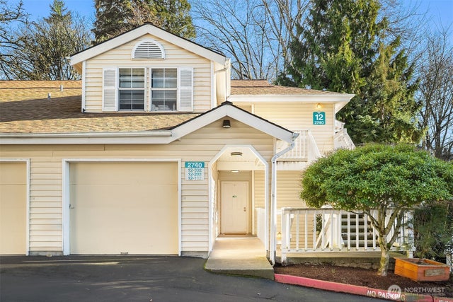 2740 118th Avenue Se 202, Bellevue