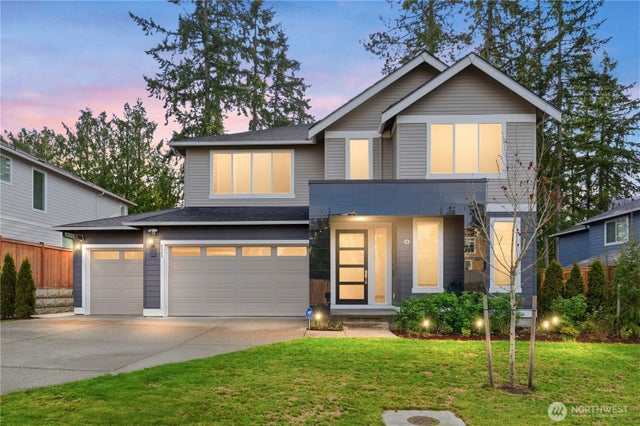 6563 Se 8th Place, Renton