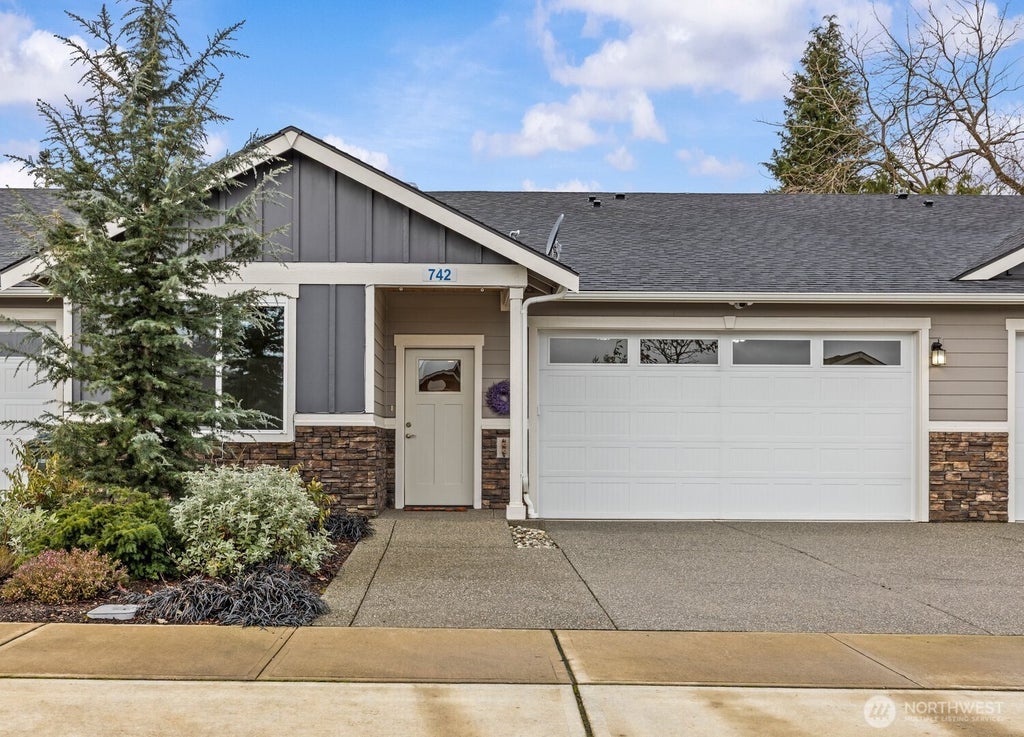 742 Parkland Loop, Sedro Woolley