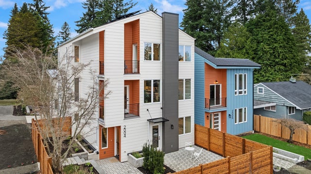 2004 Ne 120th Street 1, Seattle