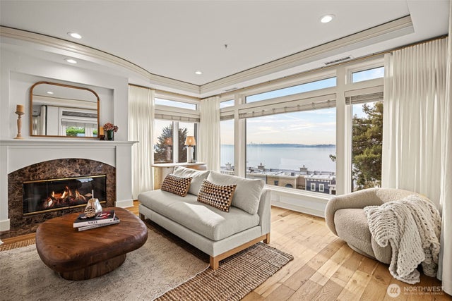 225 2nd Street S D4, Kirkland