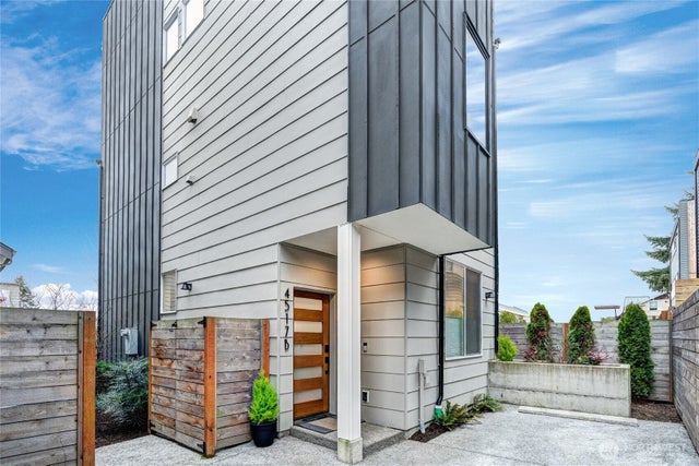 4517 B Sunnyside Avenue N, Seattle