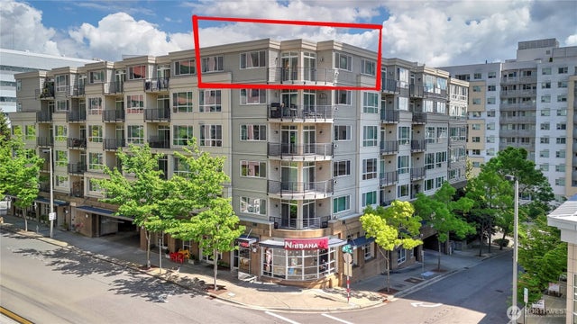 300 110th Avenue Ne 605, Bellevue