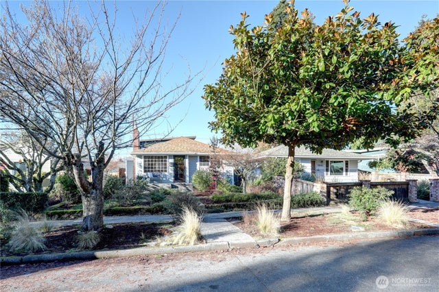 7943 31st Avenue Sw, Seattle