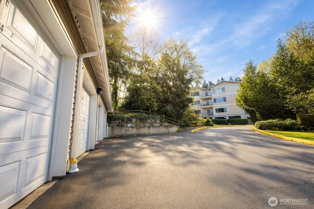 15000 Juanita Drive Ne 403, Kenmore