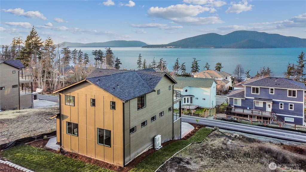 3706 W 3rd Street, Anacortes