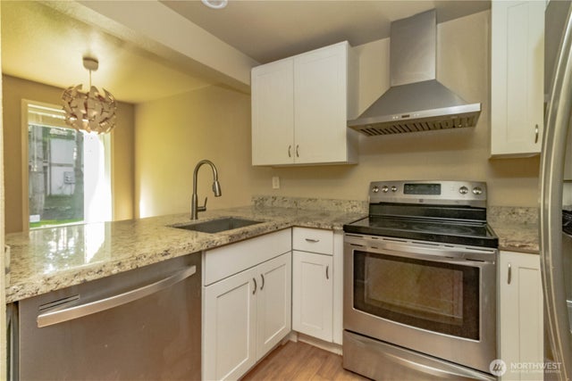 17425 119th Lane Se D12, Renton