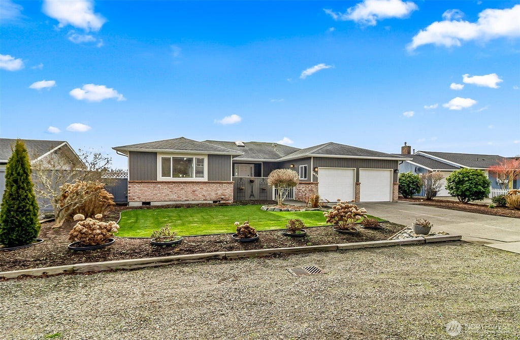 5479 Salish Road, Blaine