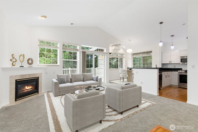 18656 Ne 56th Court, Redmond