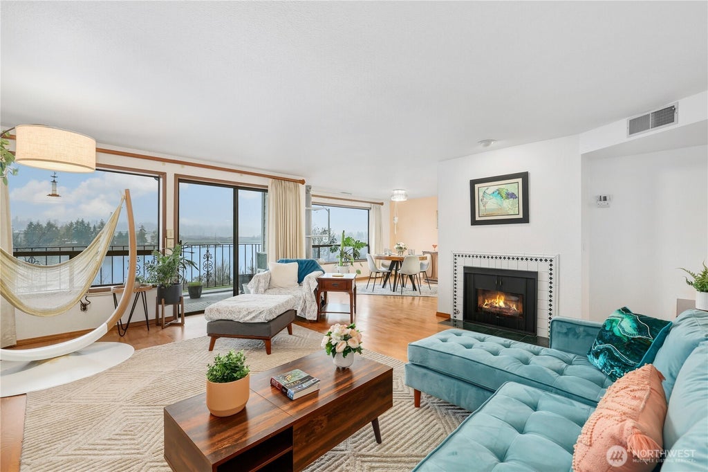 900 E Bay Drive Ne A203, Olympia