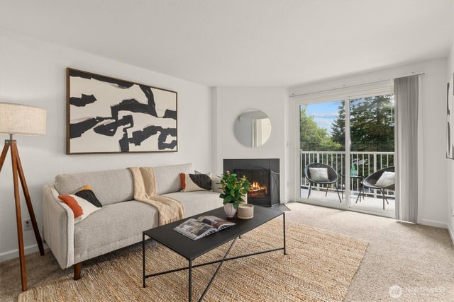 9484 Redmond-woodinville Road Ne C-205, Redmond