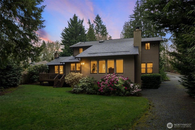 18557 W Lake Desire Drive Se, Renton