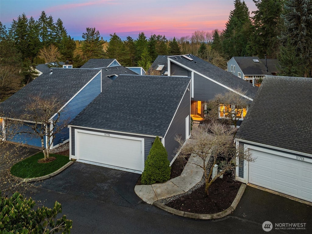 11715 Ne 105th Lane, Kirkland