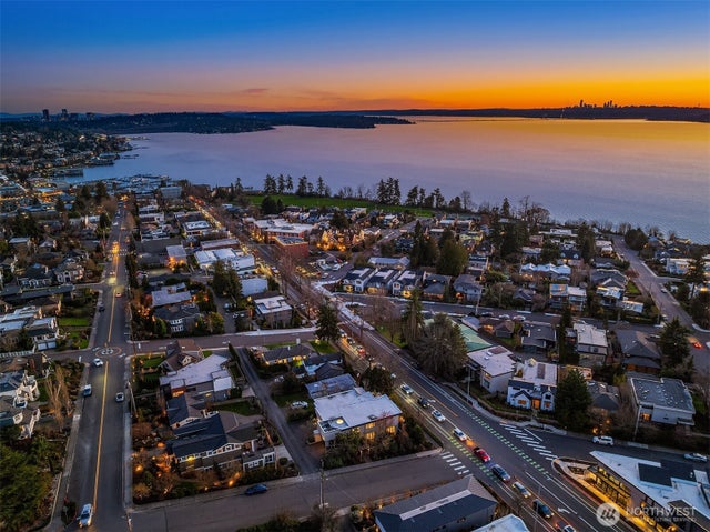 7 10th Avenue, Kirkland