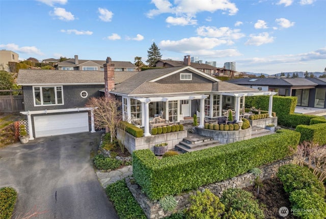 9400 Vineyard Crest, Bellevue