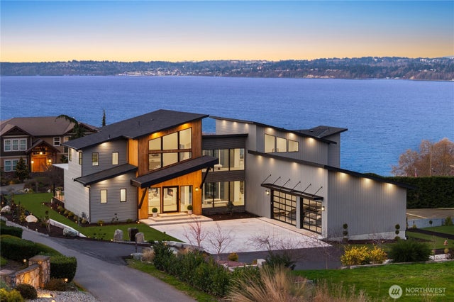 29816 23rd Avenue Sw, Federal Way