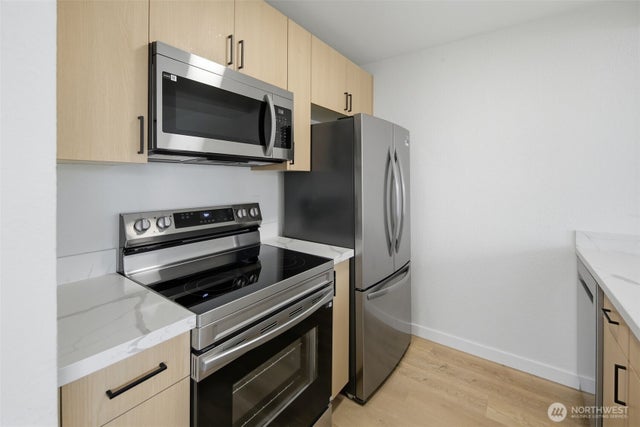 3233 Ne 12th Street 201, Renton