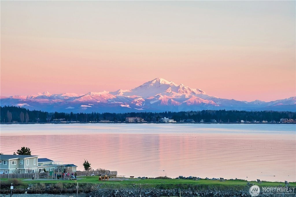 8024 Chinook Way, Blaine