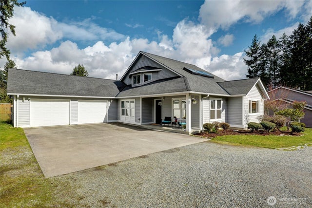 15920 Ne 51st St, Redmond