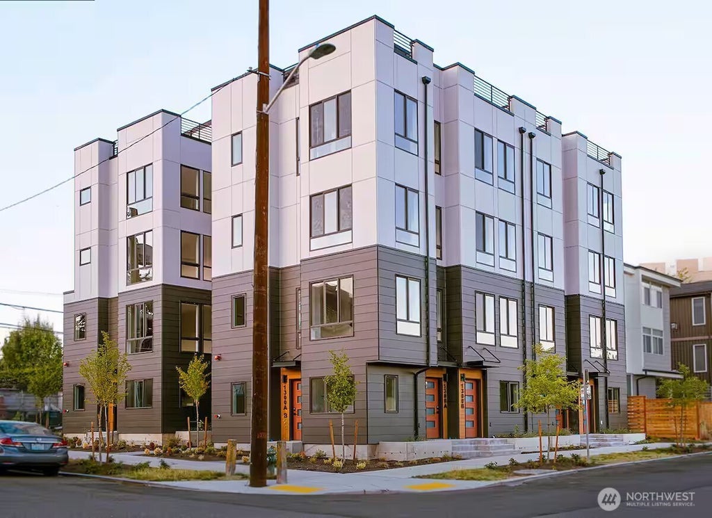 1300 E Remington Court A, Seattle