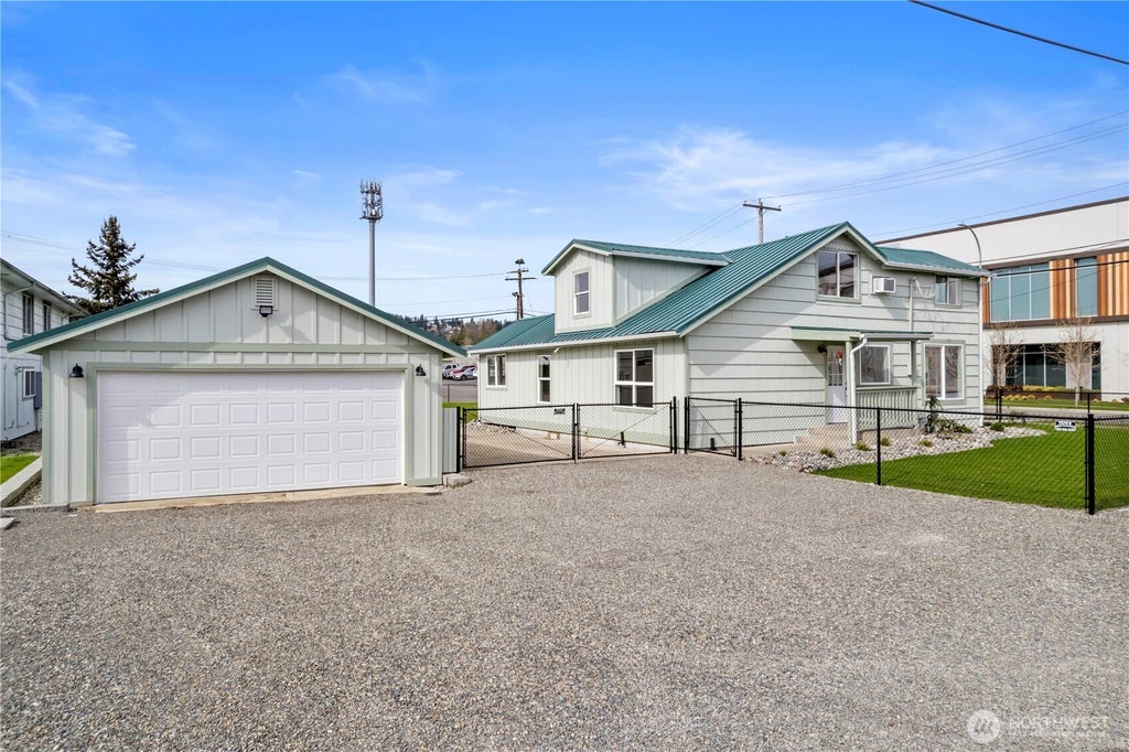 1408 Hubbard Street, Sumner