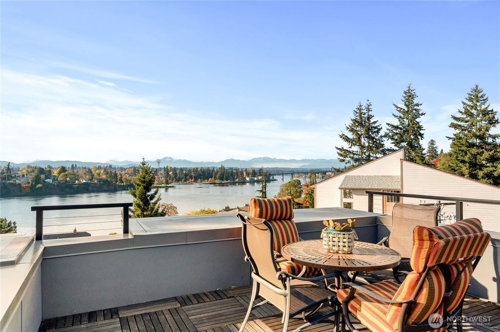 1157 Wheaton Way, Bremerton