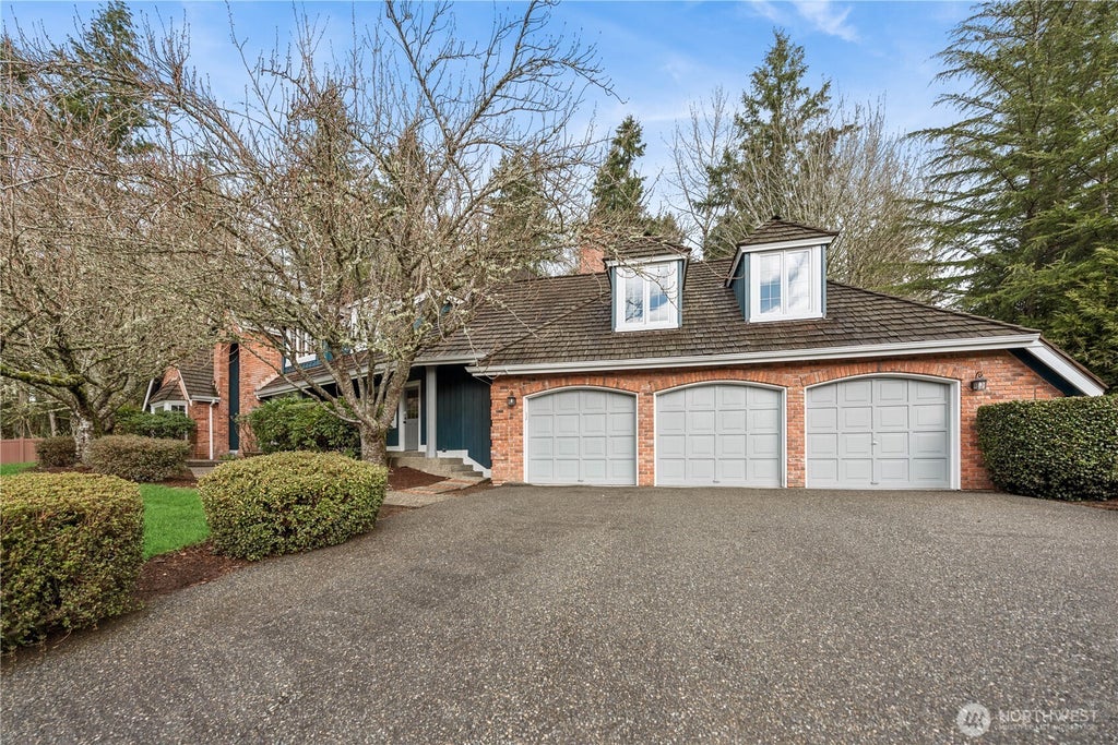 22310 Ne 62nd Place, Redmond