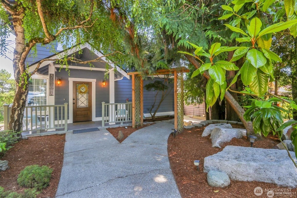 9510 9th Avenue Nw, Seattle