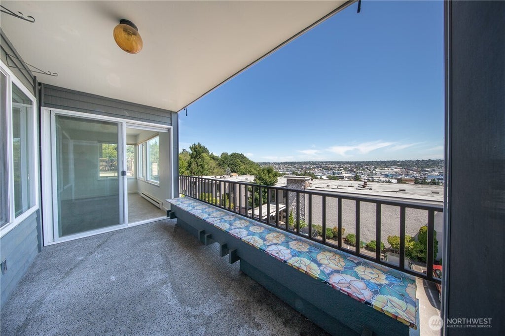 3626 26th Place W 3, Seattle