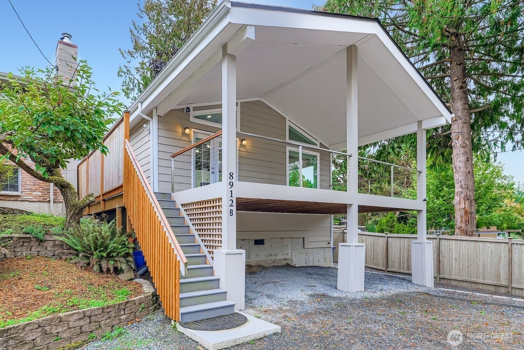 8912 229th Place Sw B, Edmonds