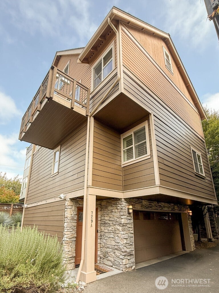 729 16th Avenue A, Seattle