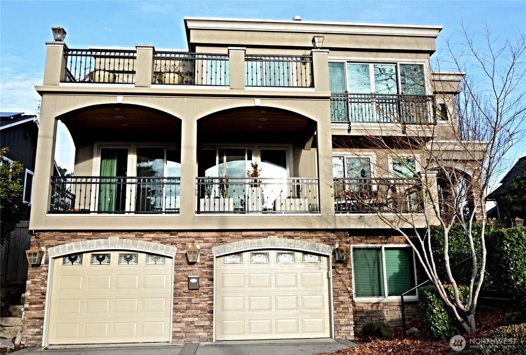 310 8th Avenue W, Kirkland