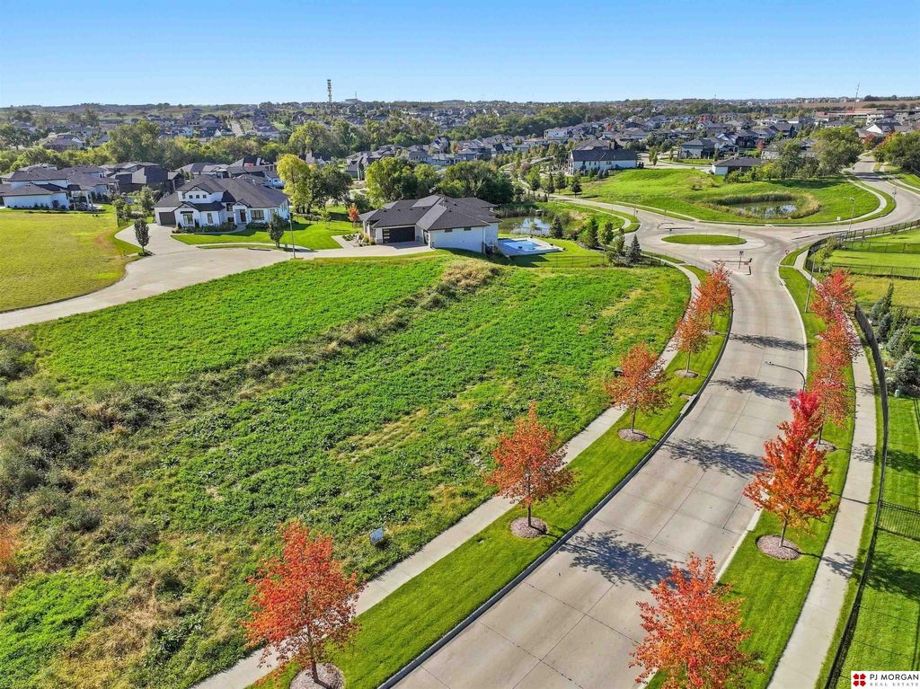 21062 Valley Circle, Elkhorn