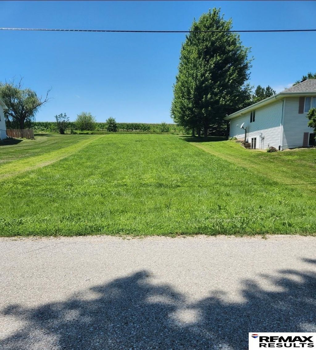 9112 Monroe Road, Plattsmouth
