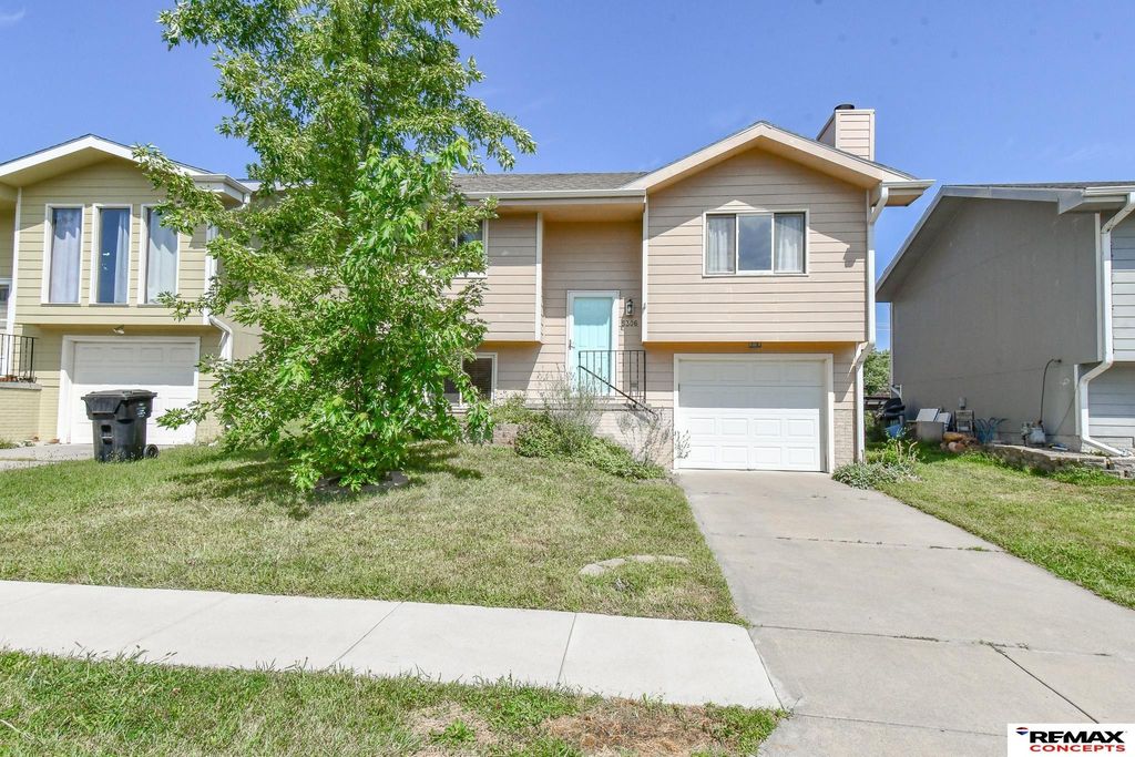 5306 W Cleveland Avenue, Lincoln