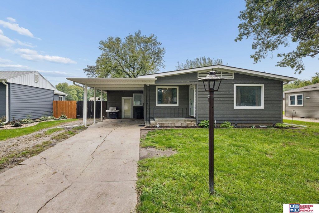 34 Edison Avenue, York