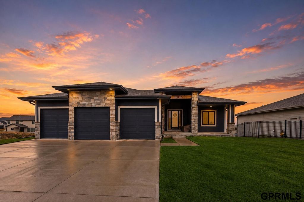 11207 N 170th Street, Bennington