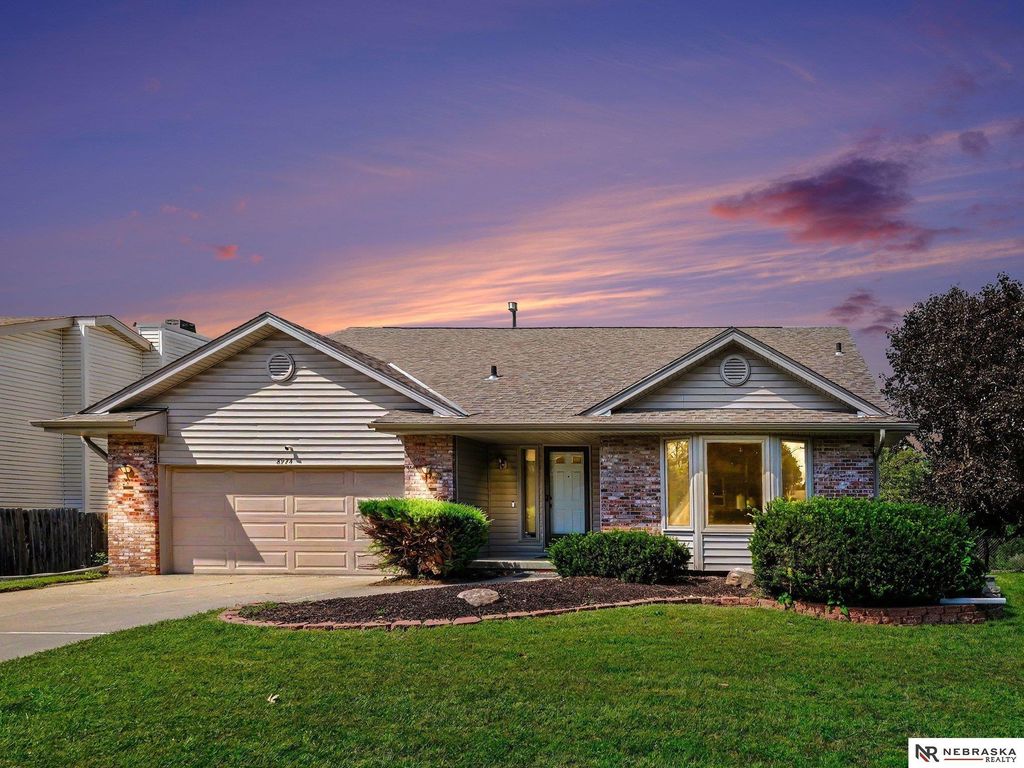 8924 N 83rd Avenue, Omaha
