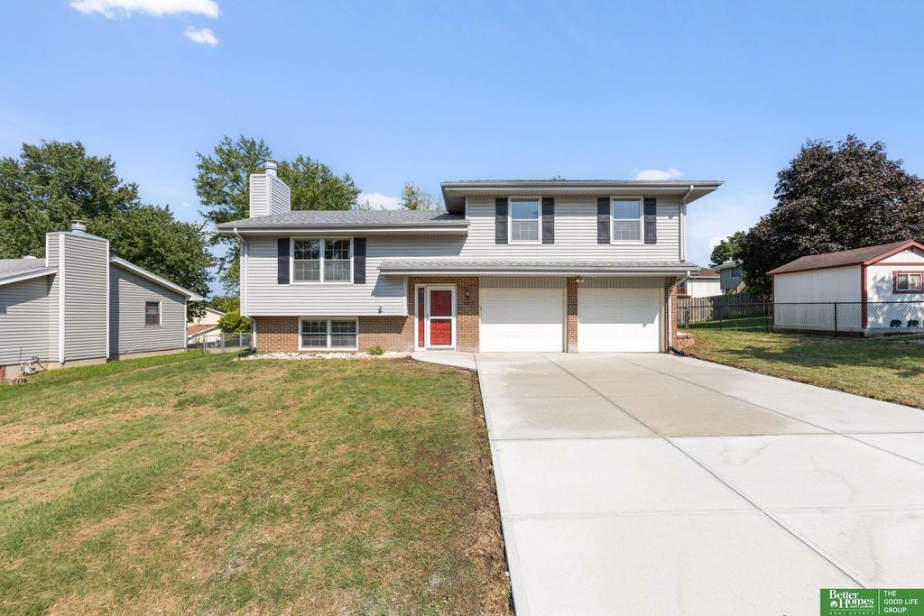 15107 Versaille Street, Bellevue