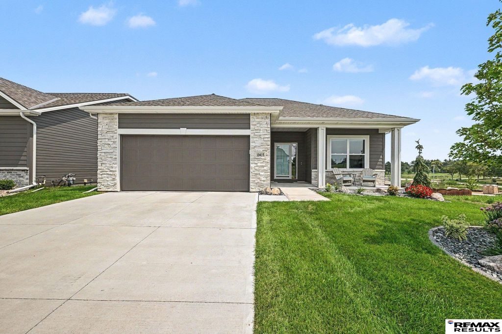 10415 S 209 Street, Gretna