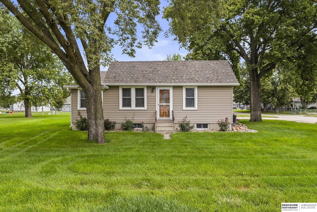 304 W 14th Street, Schuyler