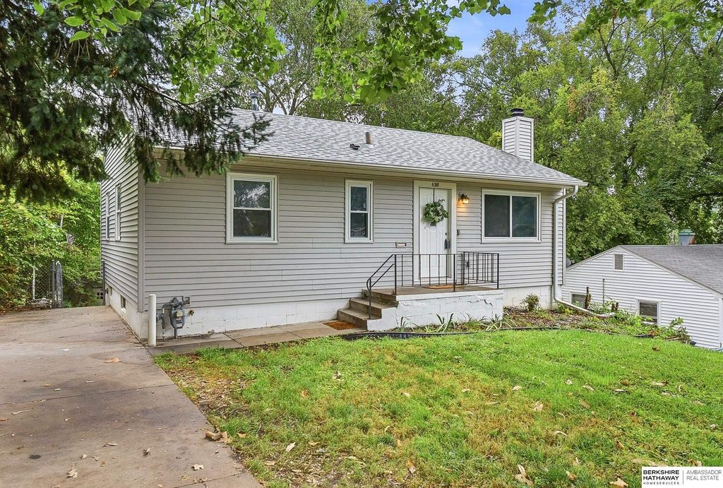6318 Manderson Street, Omaha