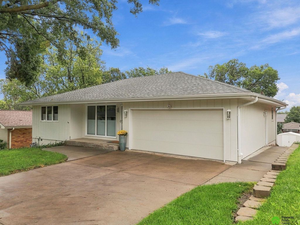 2536 S 39th Street, Lincoln