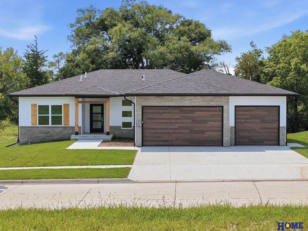 8121 Kallum Drive, Lincoln