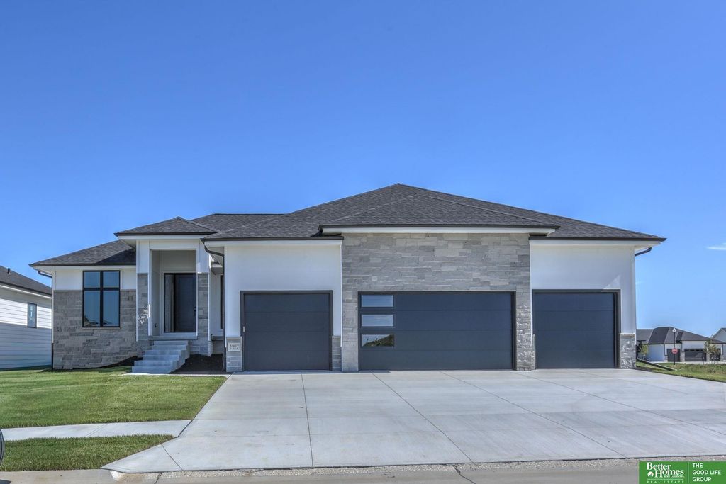 5807 N 197th Street, Elkhorn