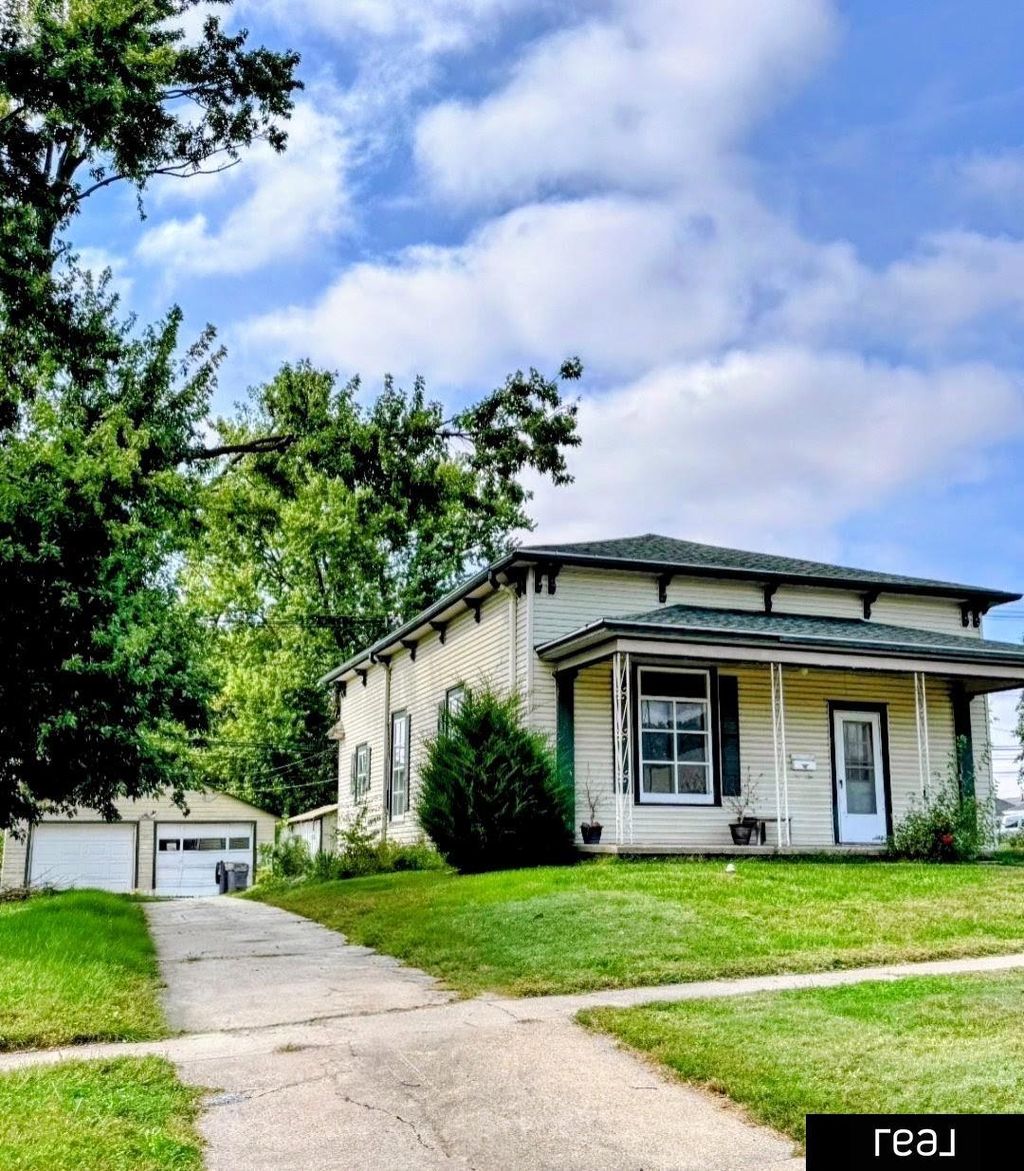 403 S 4th Street, Seward
