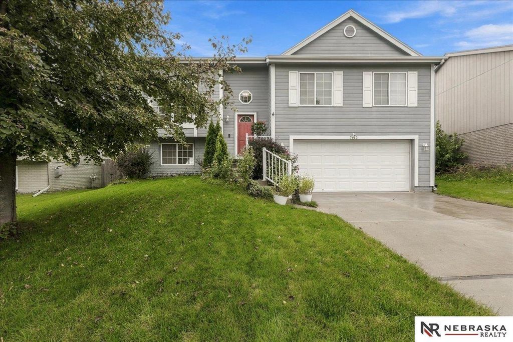 7412 N 74th Street, Omaha
