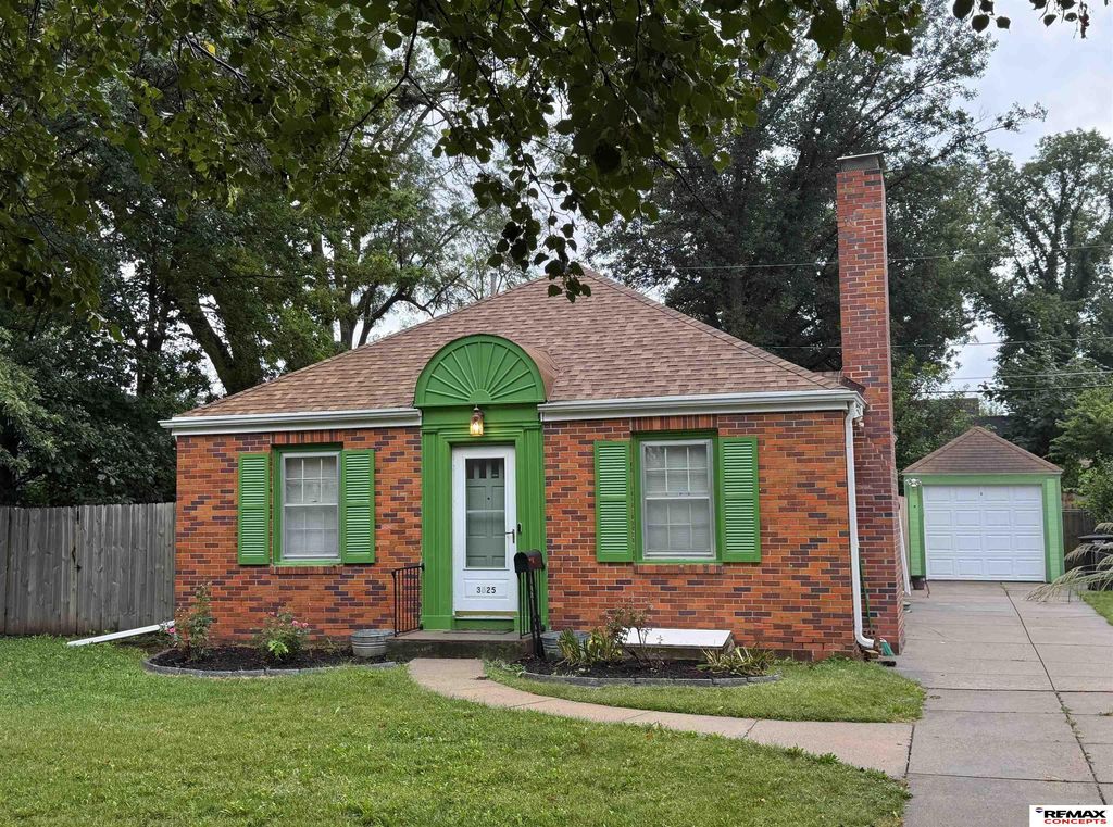 3825 J Street, Lincoln